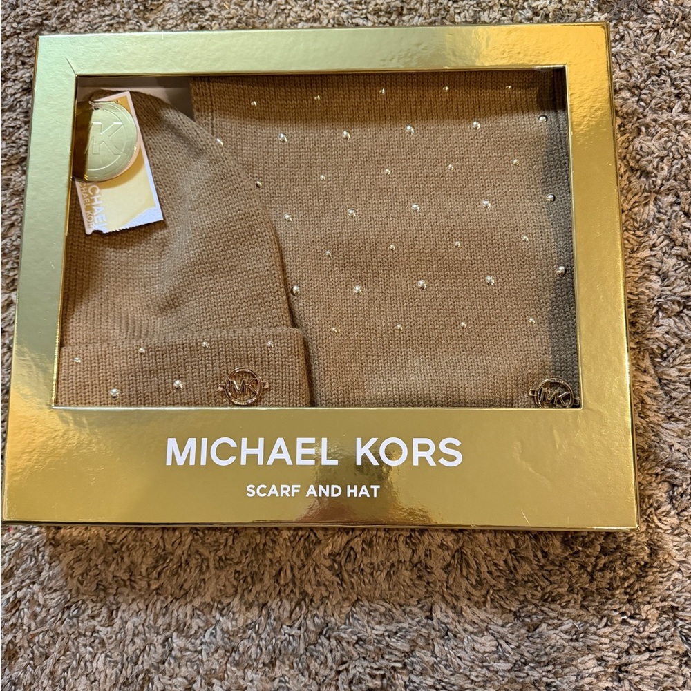 Michael Kors Scarf and Hat